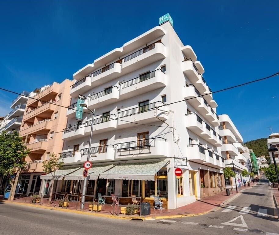 Отель Hostal Santa Eulalia 2*