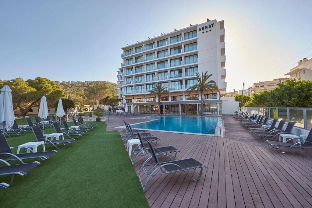 Hotel Abrat 3*