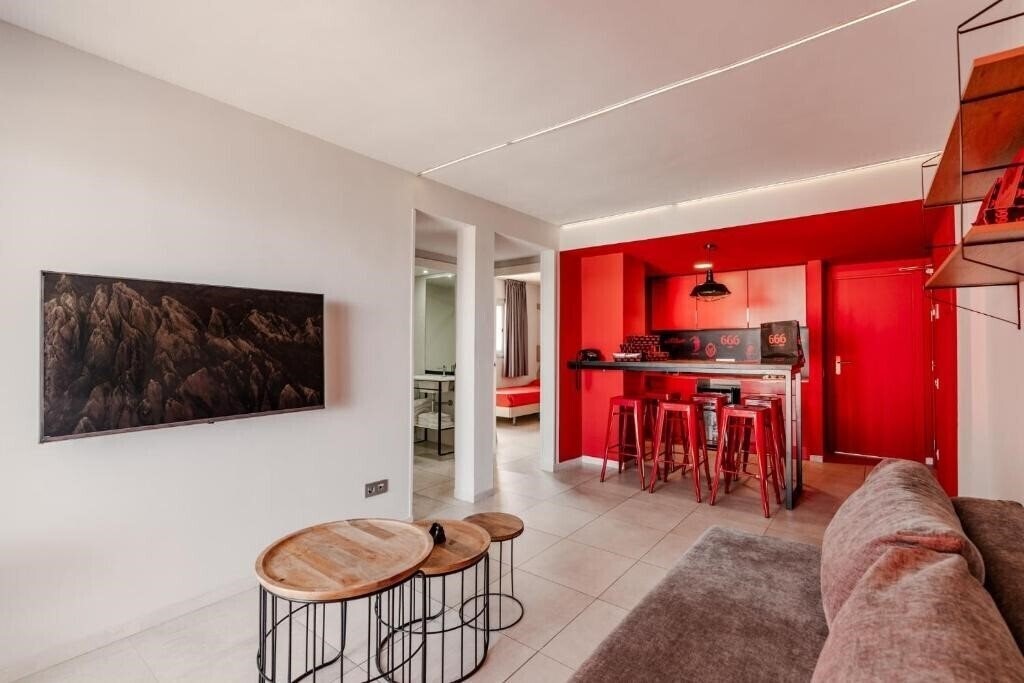 Imaginea Ryans Appartments 3*