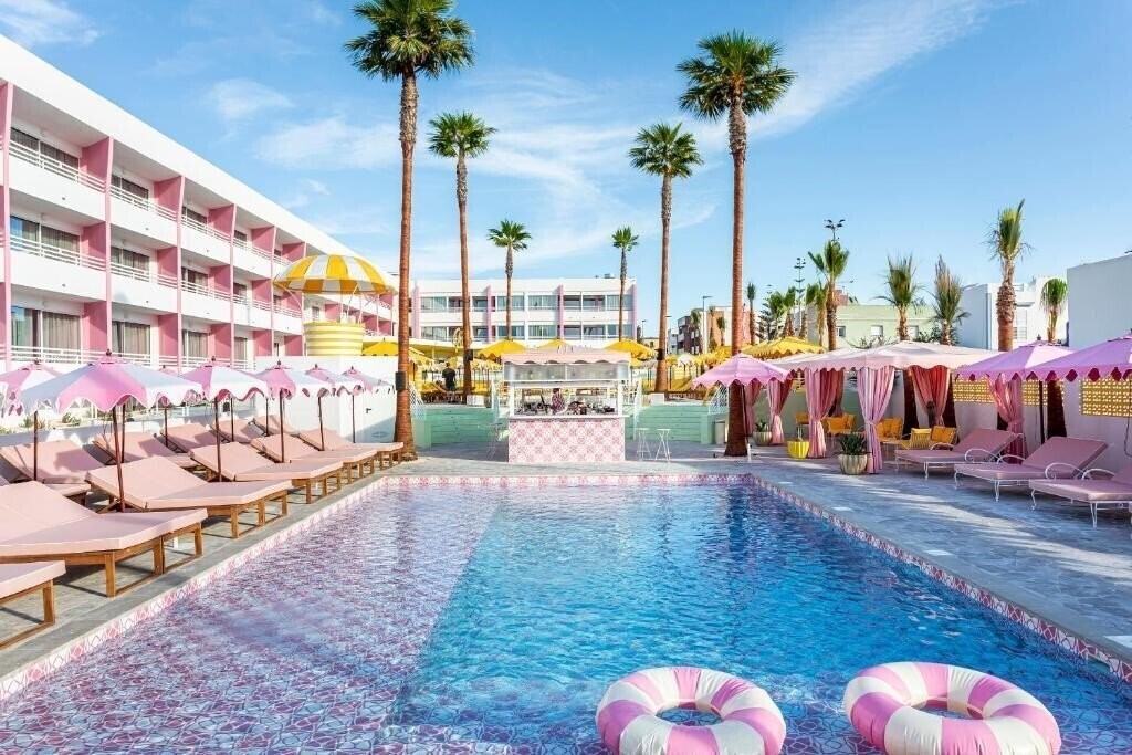 Отель Los Felices Ibiza 4*