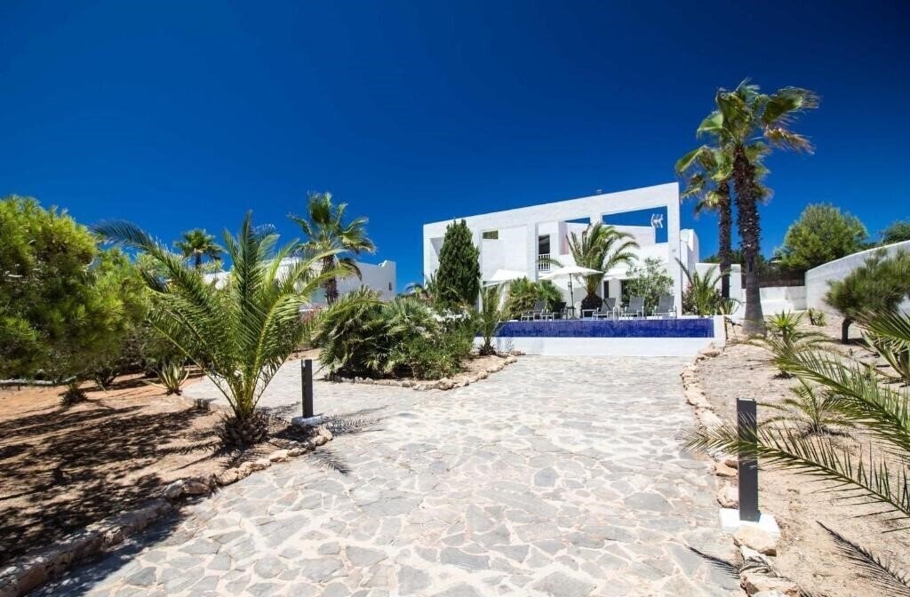 Imaginea Villa Arola 4*