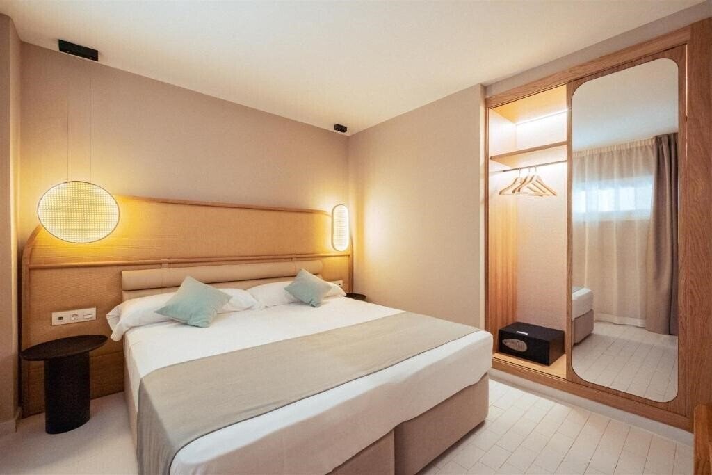 Fotografie AMA Ibiza Beachfront Suites 4*