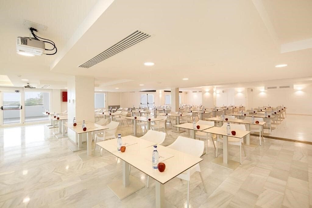 Imaginea Fiesta Hotel Playa D'en Bossa 3*