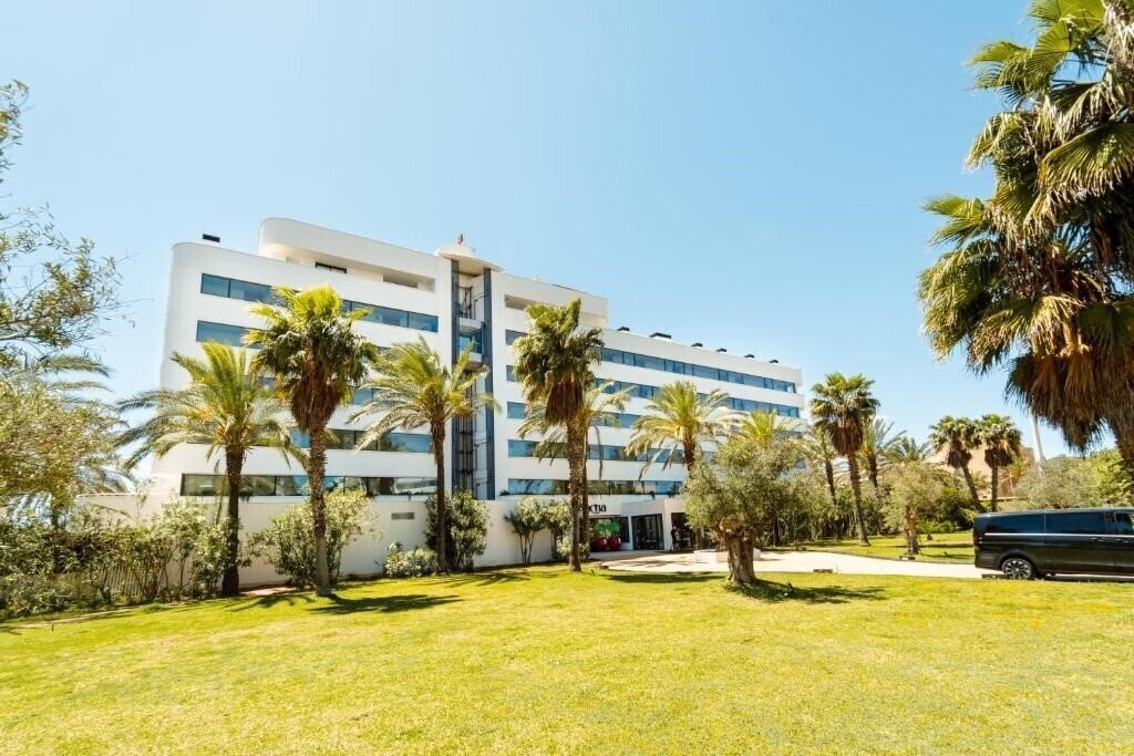 Hotel El Hotel Pacha 4*