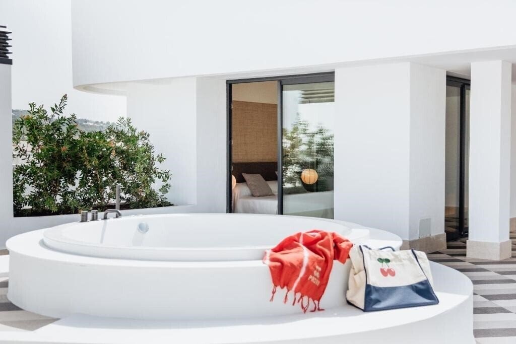 Imaginea El Hotel Pacha 4*