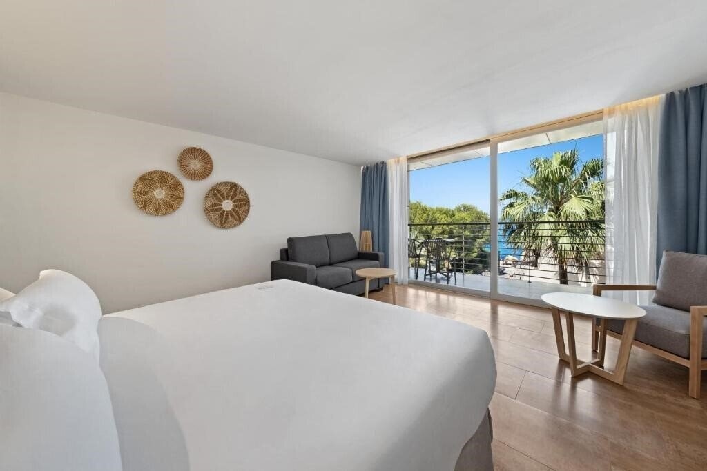 Imaginea Barcelo Cala Vinas 4*