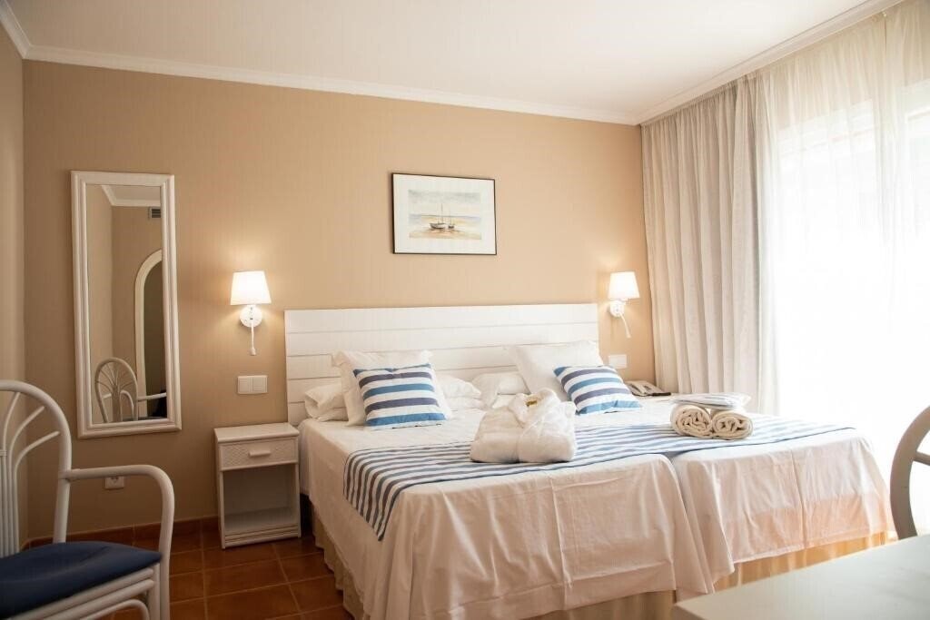 Фото Best Western Les Palmeres 4*