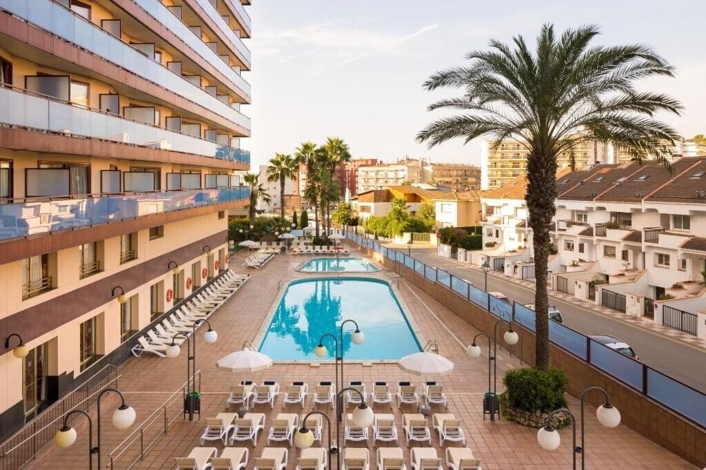 Imaginea H. Top Calella Palace 4*