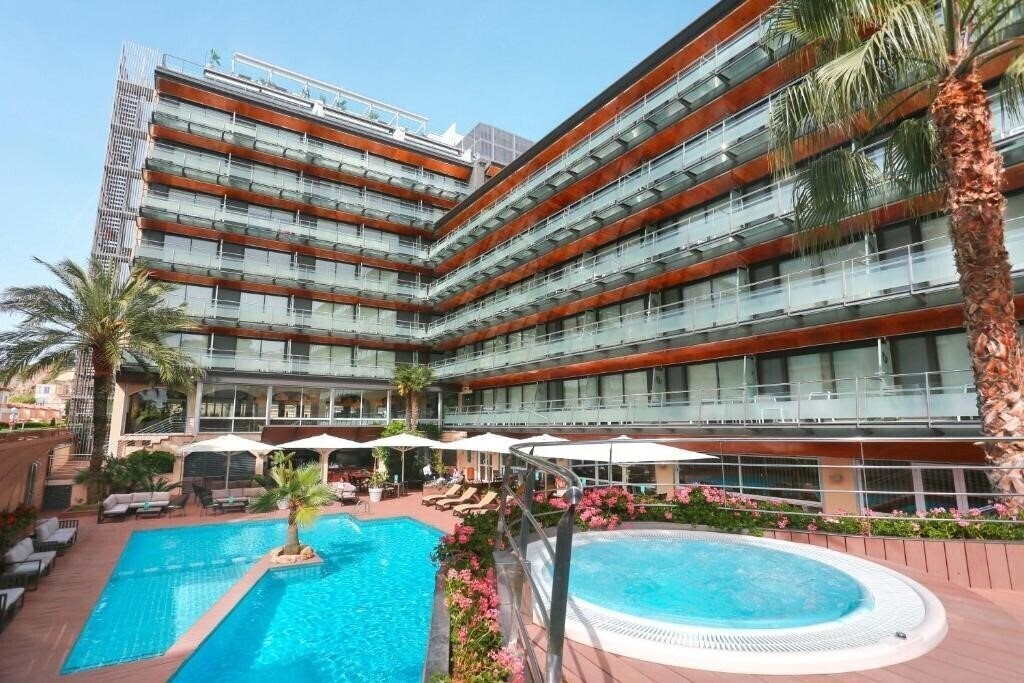 Hotel Kaktus Playa 5*