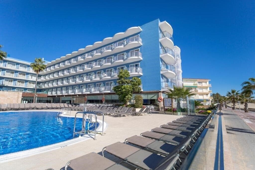 Фото Augustus Hotel 4*