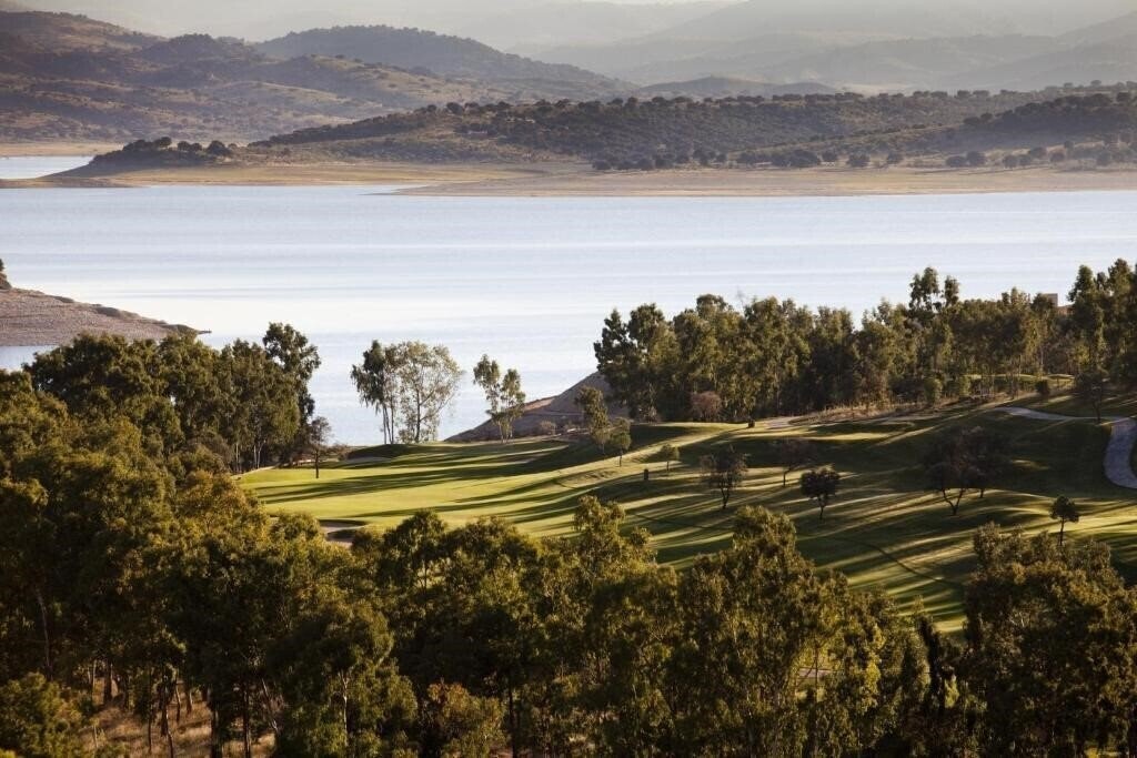 Отель Hotel Vincci Valdecanas Golf 4*