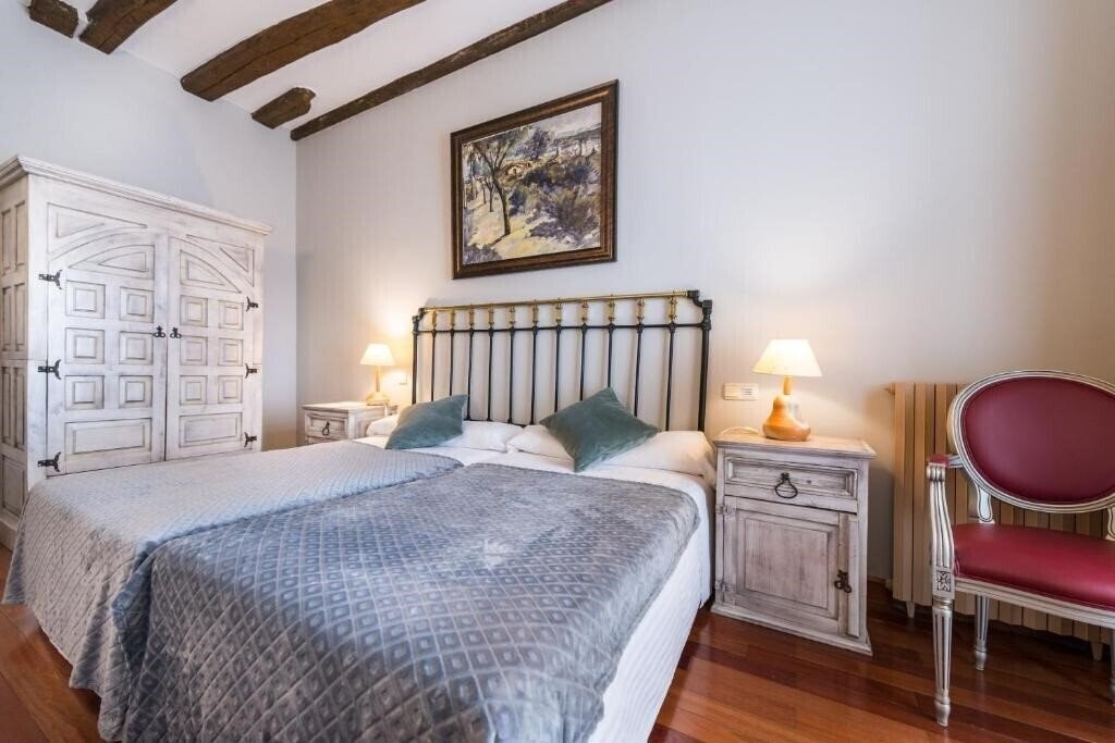 Отель Hotel Alda Via Leon 3*