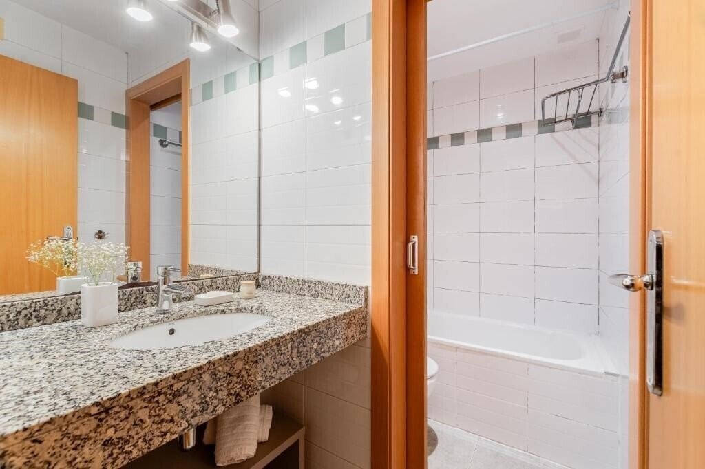 Фотография Aspasios Plaza Real Apartments 3*