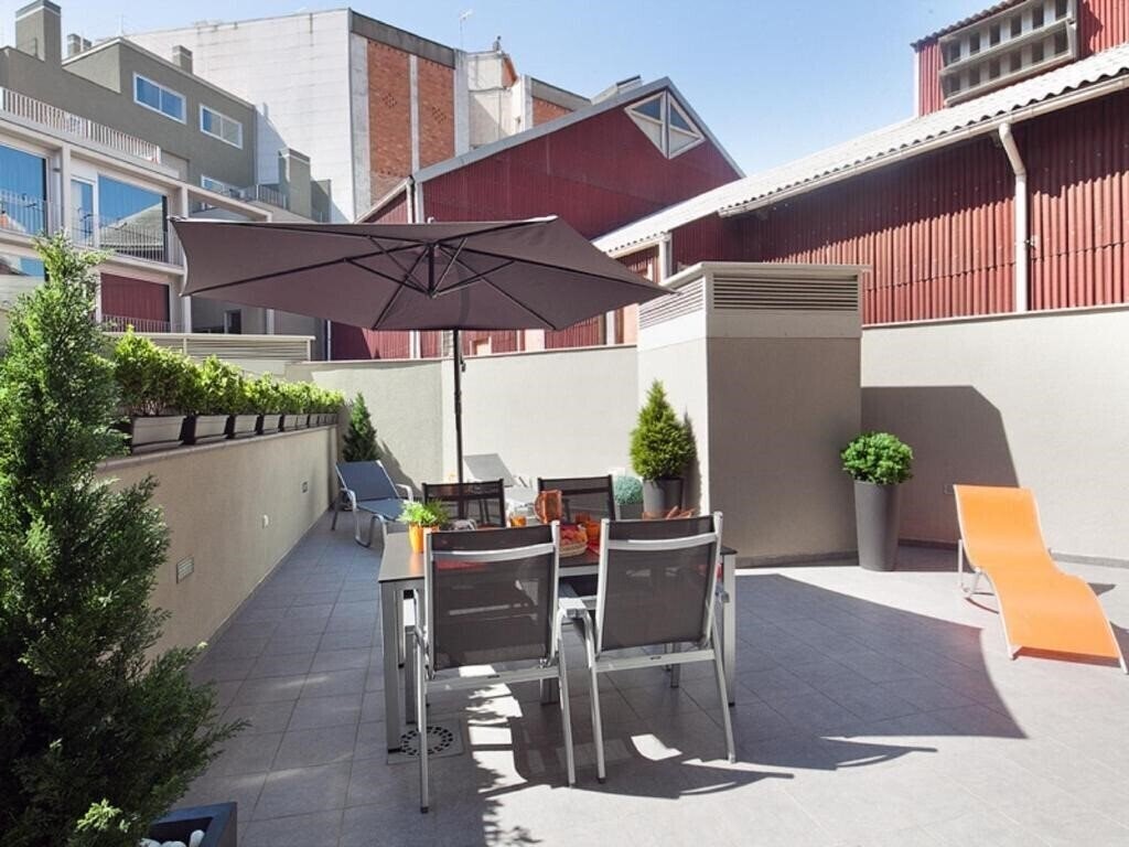 Hotel Charm Suites 3*