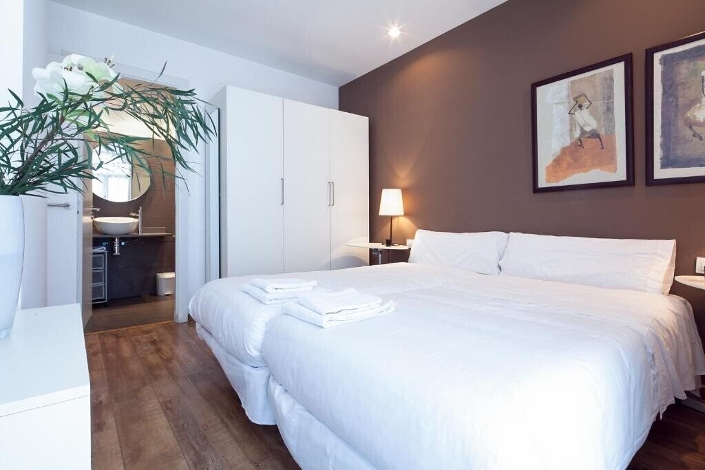Фото Inside Apartments Sants 3*