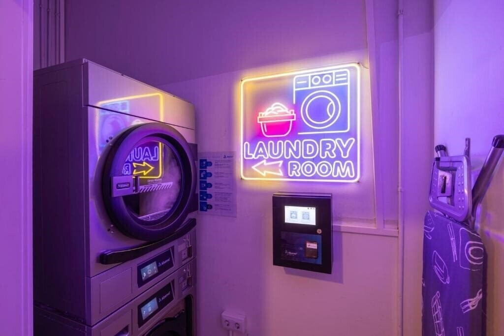 Imaginea The Loft Hostel Barcelona 3*