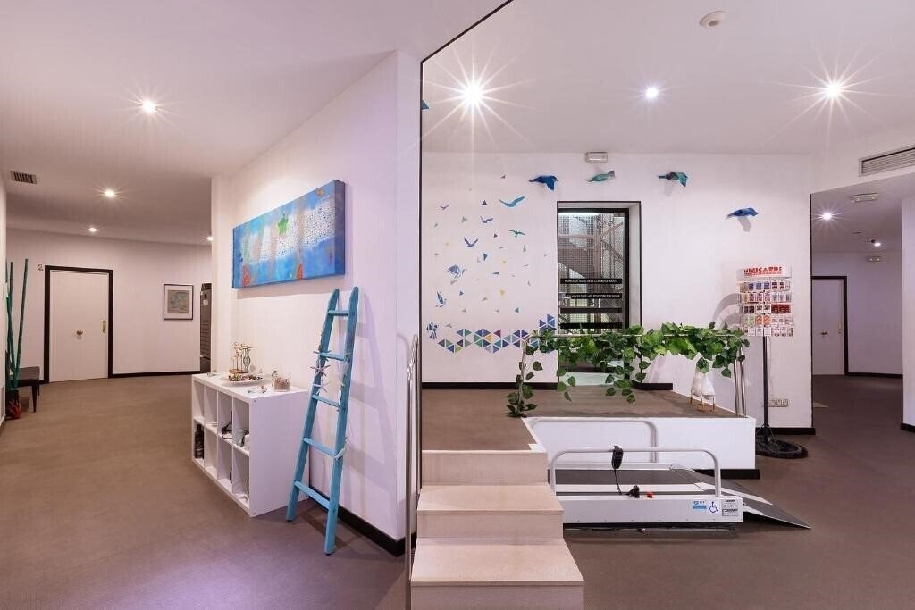 Imaginea Amra Hostel 2*