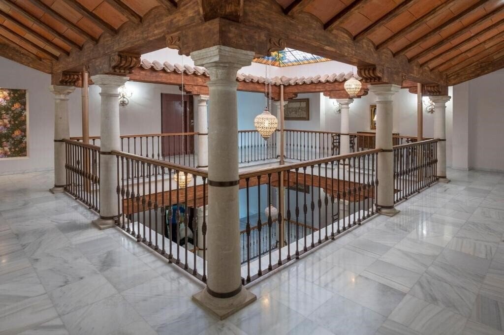 Fotografii Maria De Molina 3*