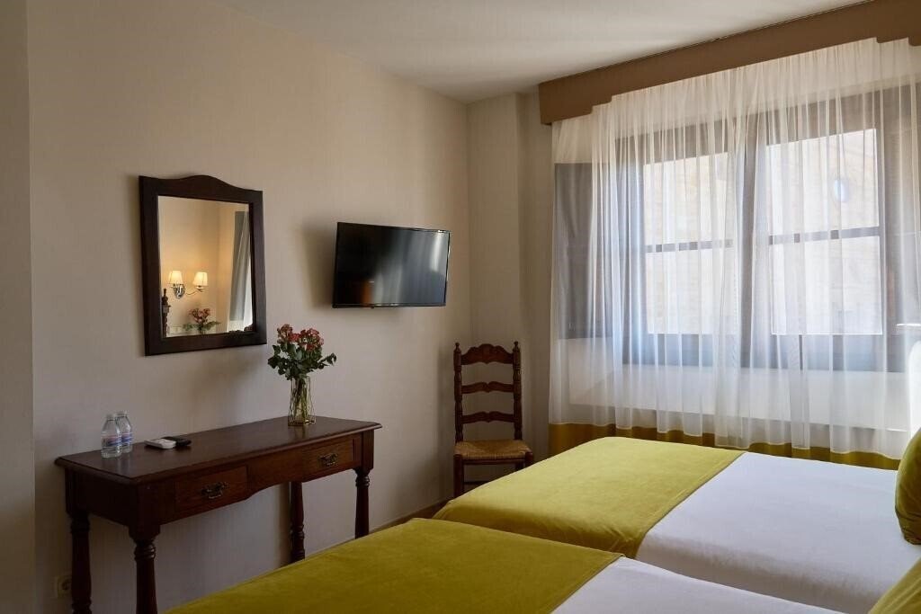 Imaginea Maria De Molina 3*