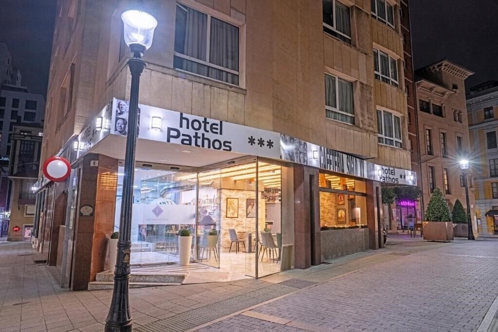 Отель Hotel Pathos Gijon by Faranda Express 3*