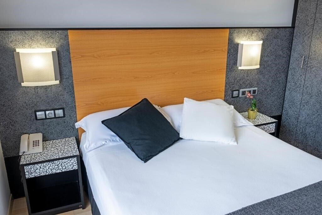 Изображение Hotel Pathos Gijon by Faranda Express 3*