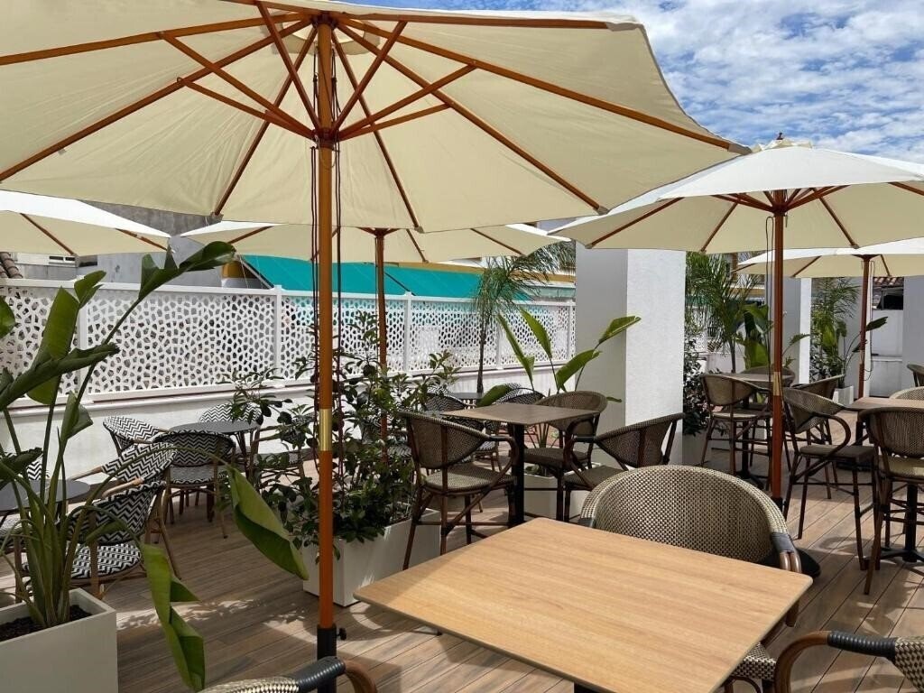 Imaginea La Boutique Puerta Osario 3*