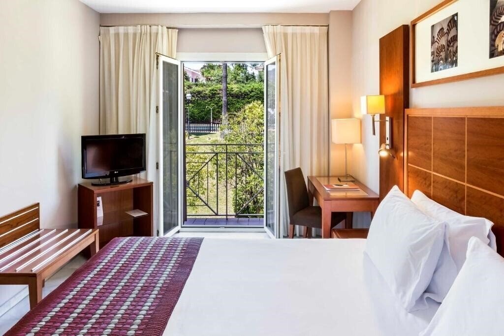 Изображение Eurostars Las Adelfas 4*