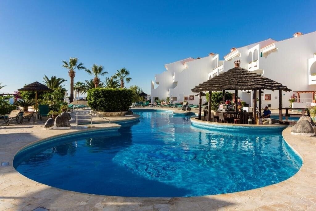Отель Regency Torviscas Apartaments And Suites 3*