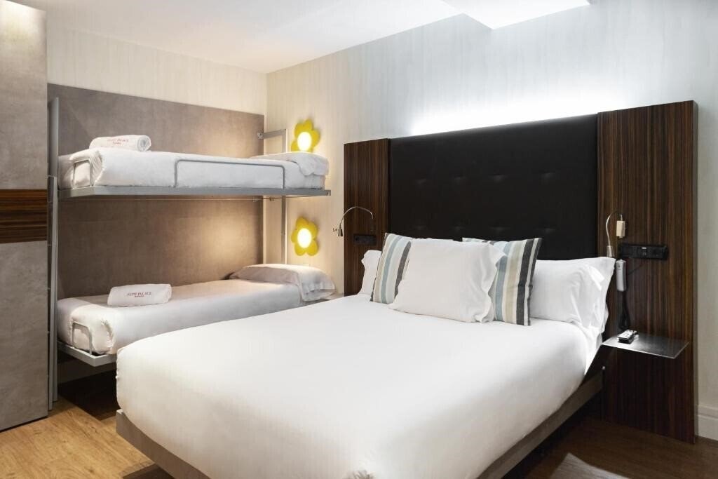 Фото Petit Palace Tamarises Getxo 3*