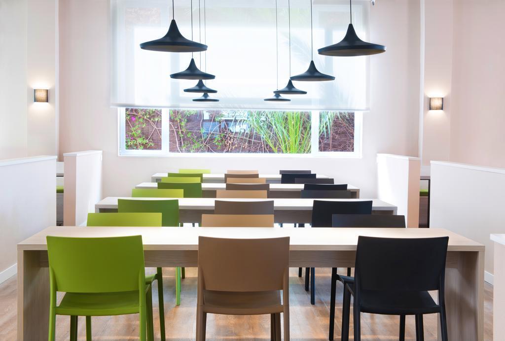 Fotografie B & B Alicante (Ex Holiday Inn Express) 3*