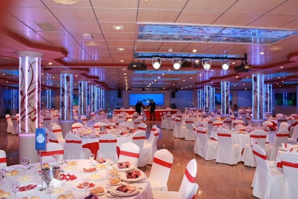 Imaginea Marina Resort Benidorm The Original Benidorm Vibe (ex. Marina Benidorm, Marina Center, Marina Resort Benidorm) 4*