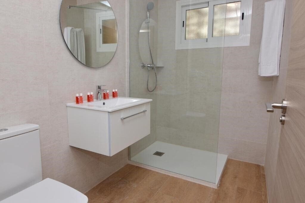 Фото Apartamentos Odysea by Apartamentos Valentia (ex. Apartamentos Odysea By Mc) 2*