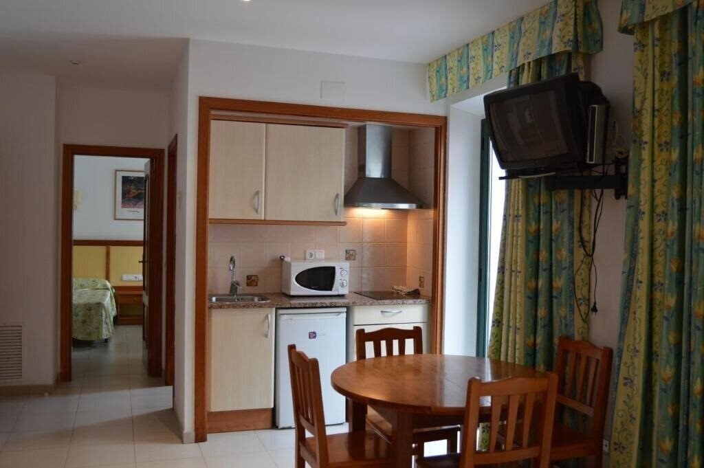 Фото Apartamentos Royal 3*