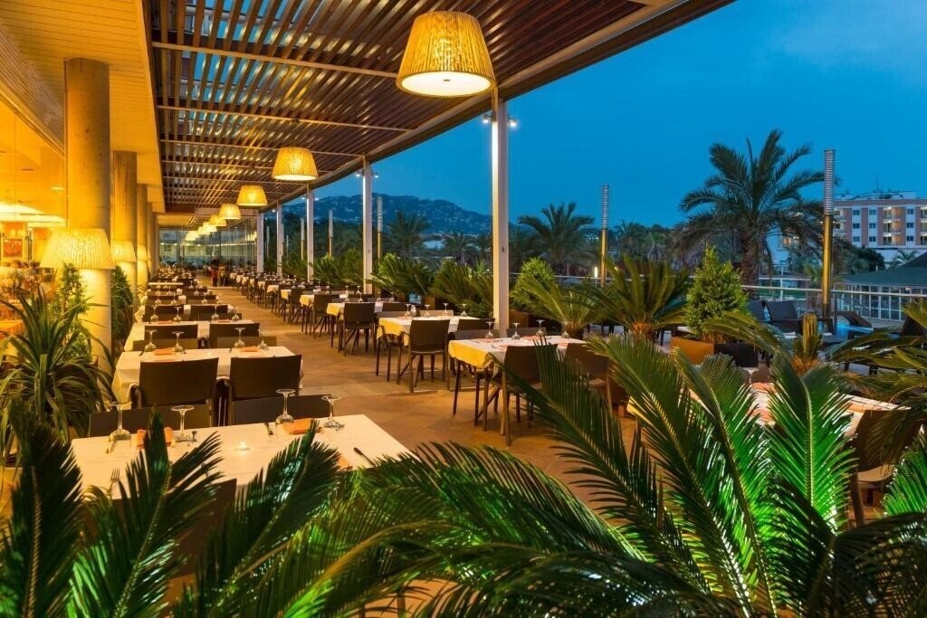 Imaginea Costa Encantada Aparthotel 4*