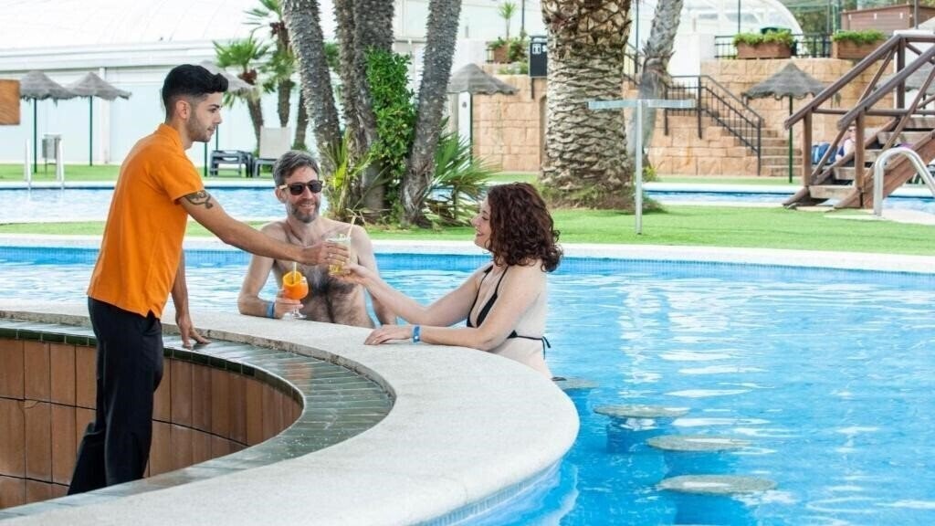 Imaginea Olympic Garden 4*