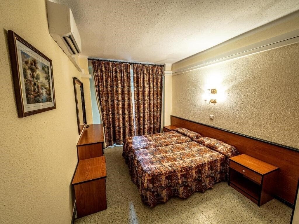 Fotografii Continental 2*