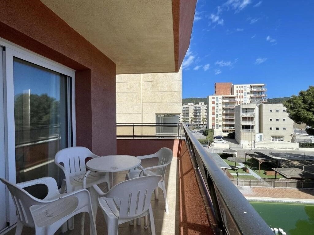 Hotel Apartments Salles Beach 3*