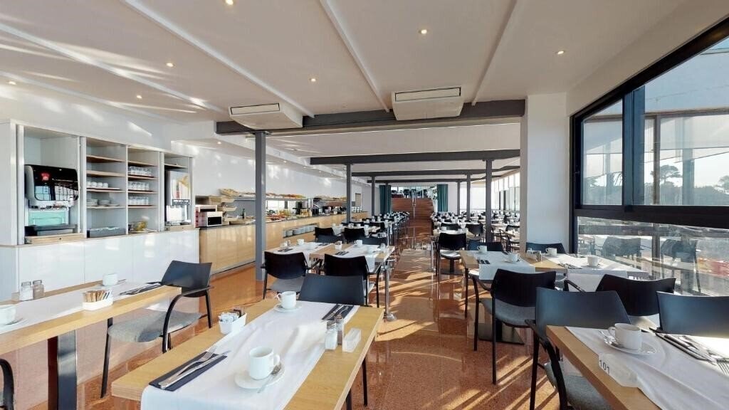 Фотография Best Western Premier Gran Hotel Reymar 4*