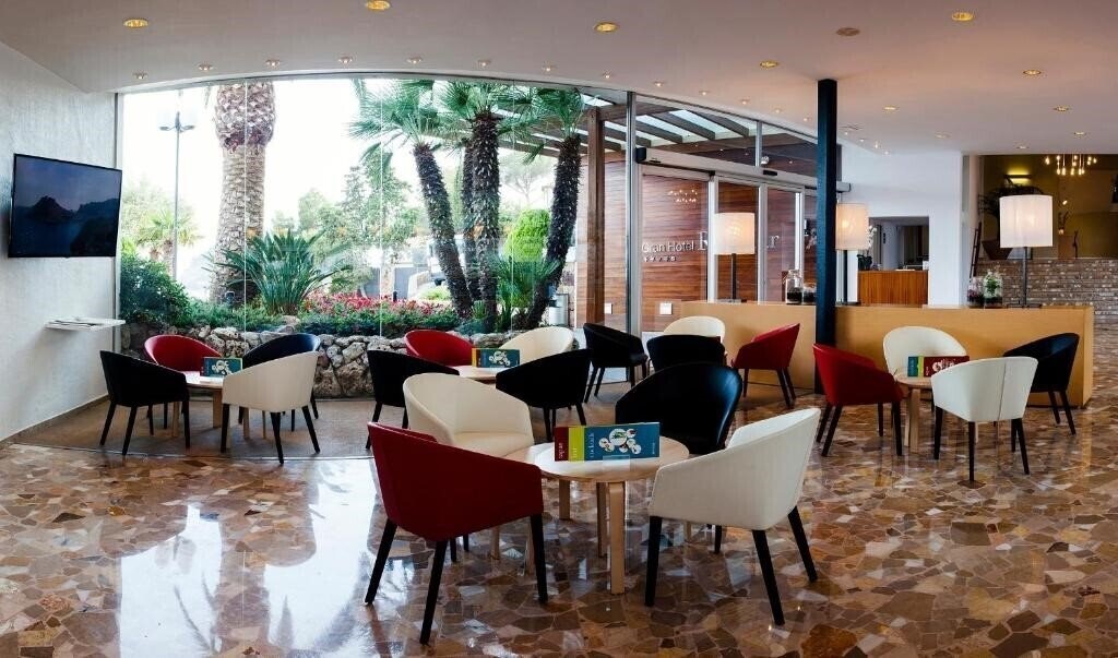 Изображение Best Western Premier Gran Hotel Reymar 4*