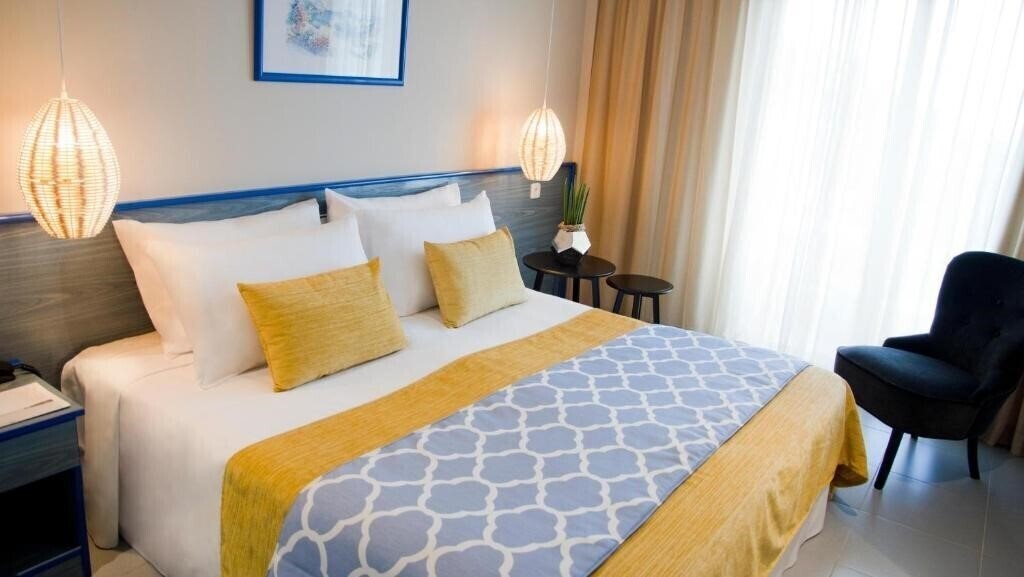 Fotografii Alegria Fenals Mar 3*