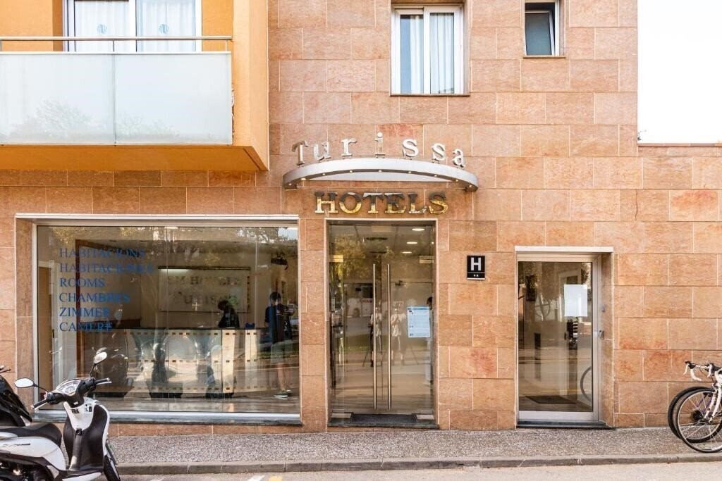 Imaginea Turissa 2*