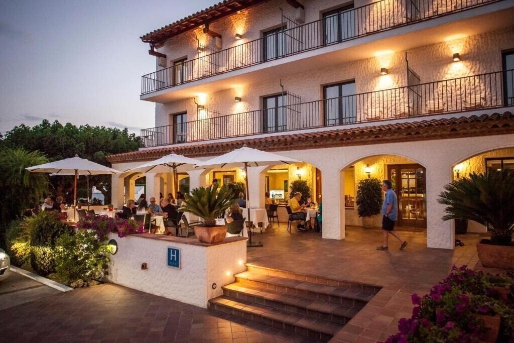 Imaginea Bon Retorn 3*