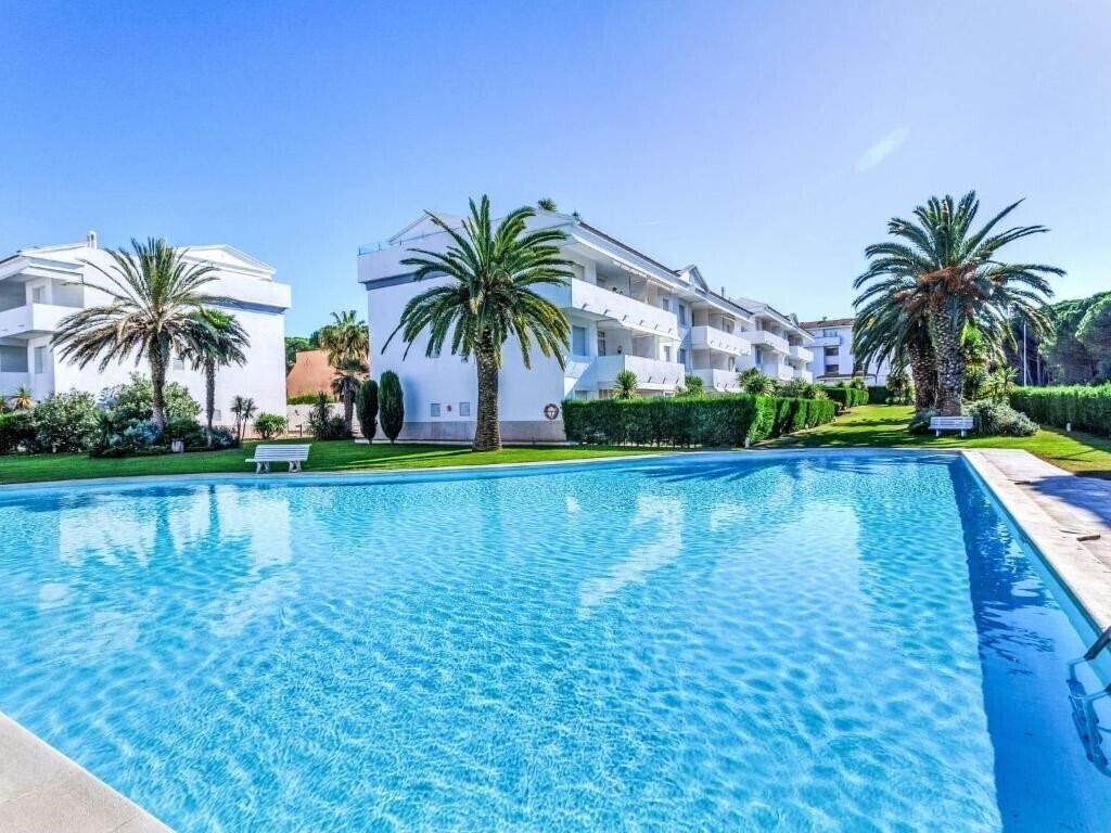 Отель Apartment Green Club Pals 3*