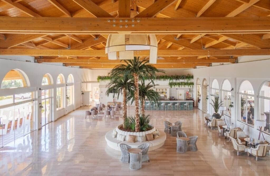 Imaginea Ilunion Sancti Petri 4*