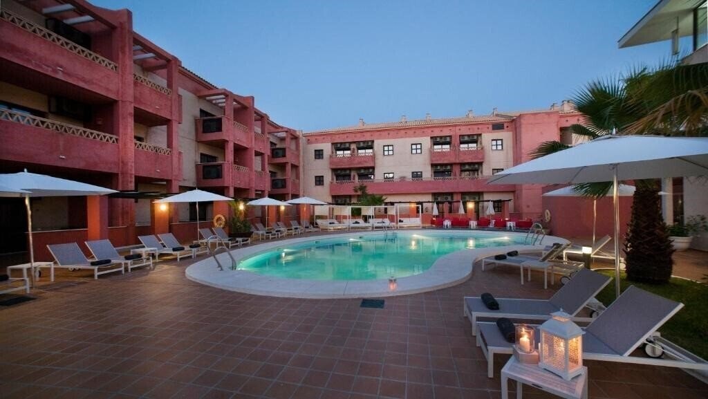 Отель Leo Punta Umbria Adults Only 3*