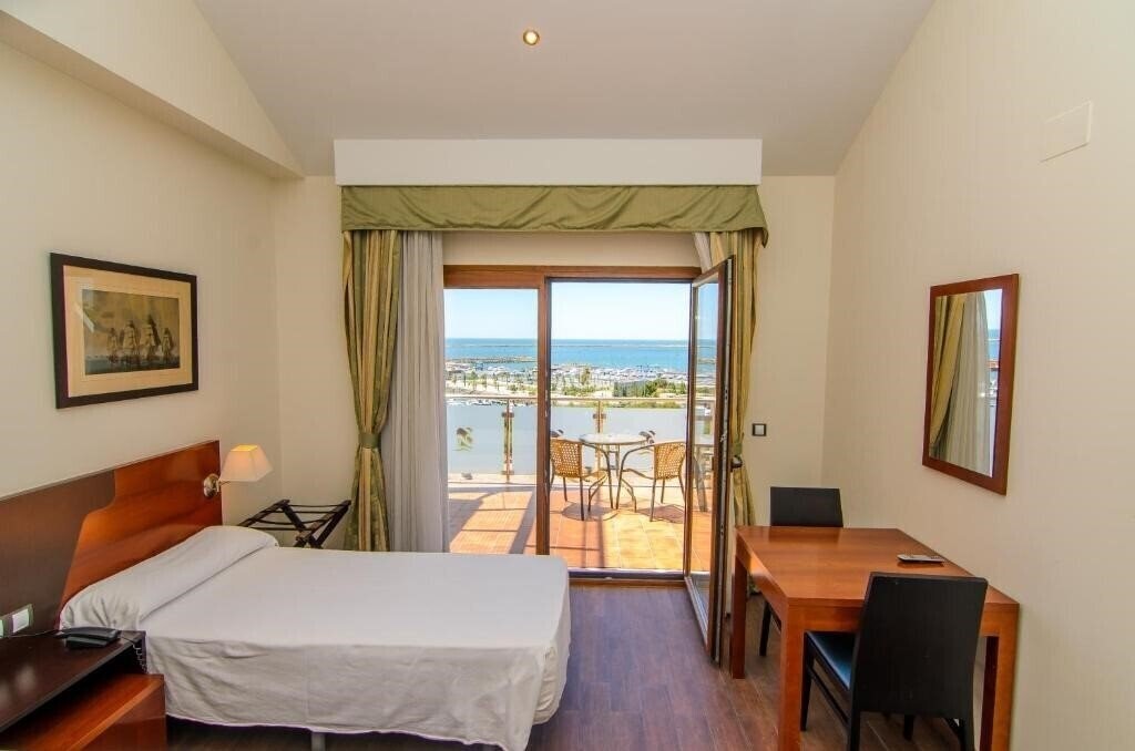 Фотография Martin Alonso Pinzon 3*