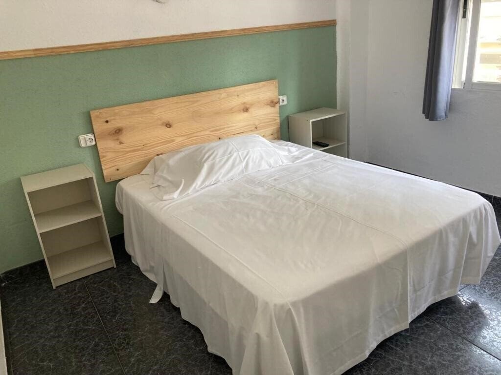 Imaginea Malvarrosa Beach Rooms 2*