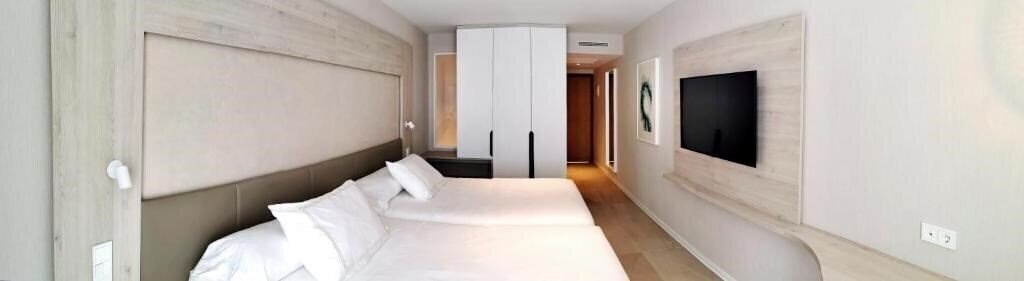 Imaginea Hotel & SPA Castillo De Peniscola (ex. Hotel Los Delfines Peniscola) 4*