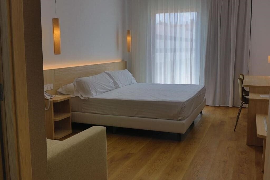 Fotografii SH Campus Lyceum 4*