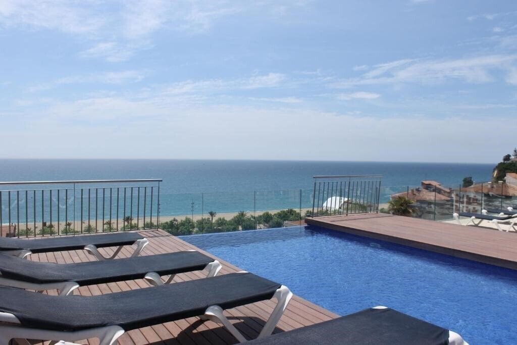 Hotel Checkin Catalonia 3*